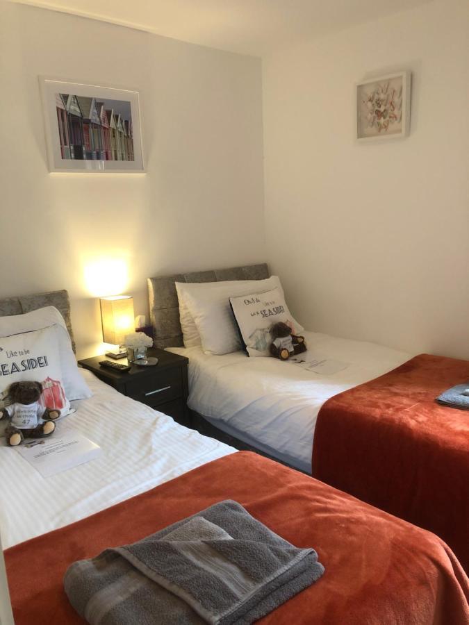 Chalet 47 By The Sea Kingsdown  エクステリア 写真