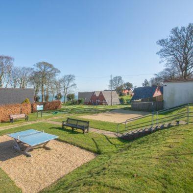 Chalet 47 By The Sea Kingsdown  エクステリア 写真