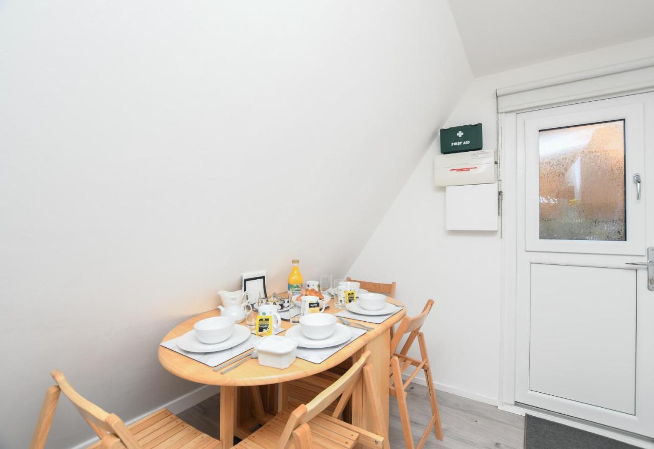 Chalet 47 By The Sea Kingsdown  エクステリア 写真